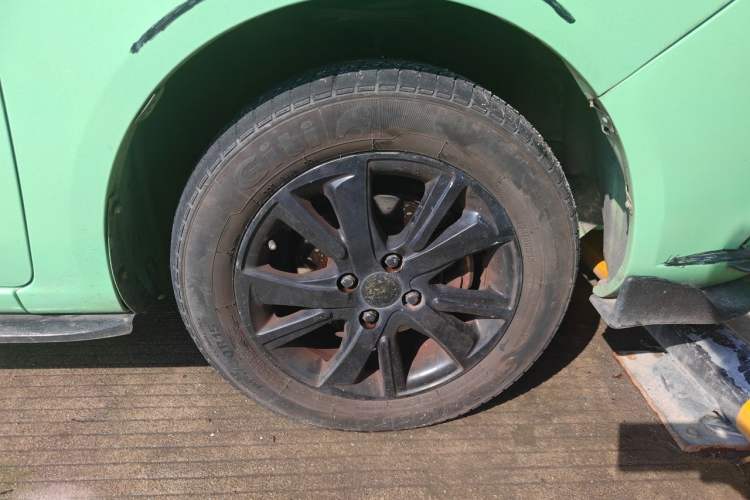 Used Lifan Auto 650EV 2018 Luxury Model Right Front Wheel Hub