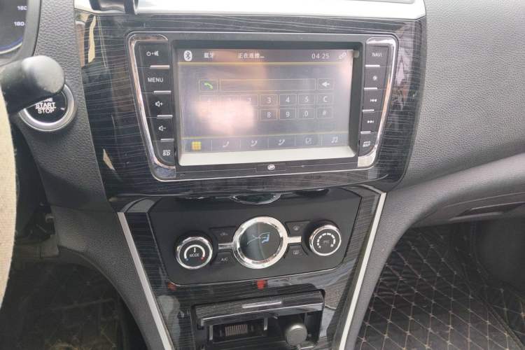 Used Lifan Auto 650EV 2018 Luxury Model Audio And AC Panel