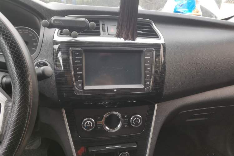 Used Lifan Auto 650EV 2018 Luxury Model Audio And AC Panel