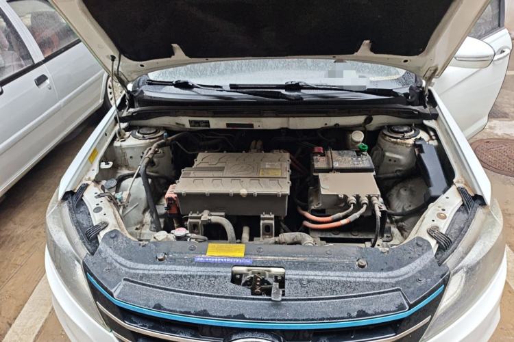 Used Lifan Auto 650EV 2018 Comfort Model Engine Bay