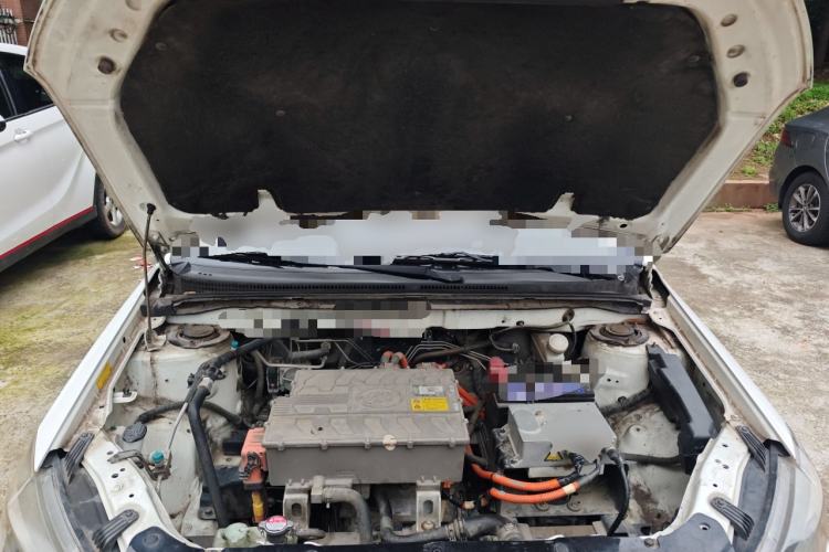 Used Lifan Auto 650EV 2018 Comfort Model Engine Bay