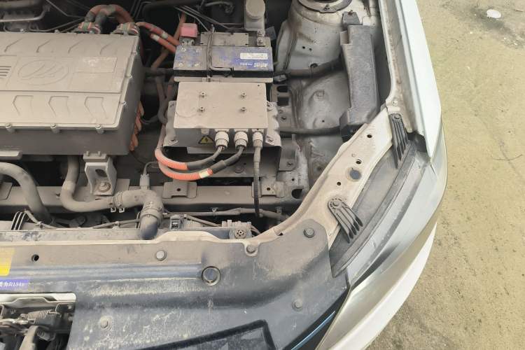 Used Lifan Auto 650EV 2018 Comfort Model Engine Bay Left
