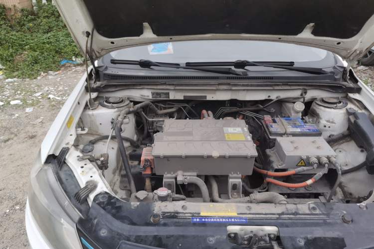 Used Lifan Auto 650EV 2018 Luxury Model Engine Bay Right