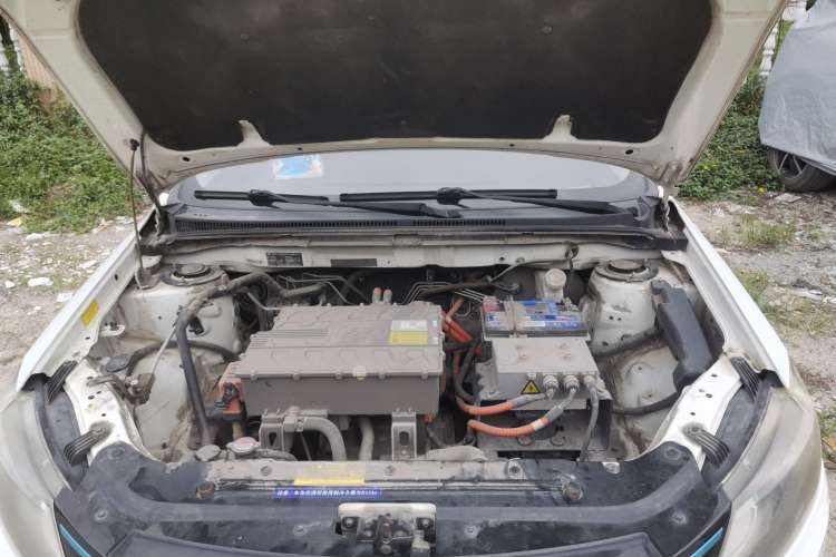 Used Lifan Auto 650EV 2018 Luxury Model Engine Bay