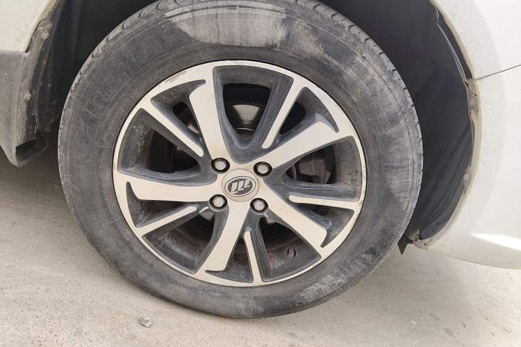 Used Lifan Auto 650EV 2018 Luxury Model Right Front Wheel Hub