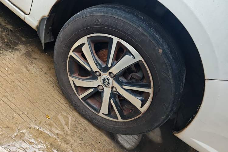 Used Lifan Auto 650EV 2018 Comfort Model Right Front Wheel Hub