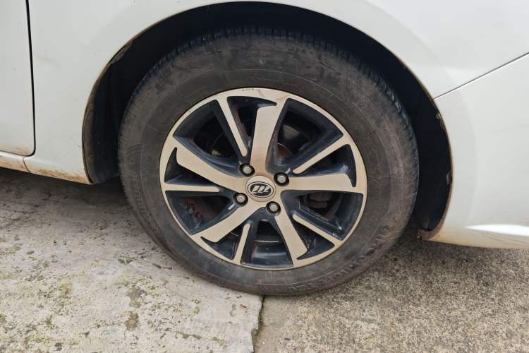 Used Lifan Auto 650EV 2018 Comfort Model Right Front Wheel Hub