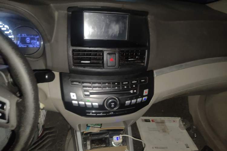 Used Lifan Auto 720 2013 1.8L Luxury EX Model Audio And AC Panel