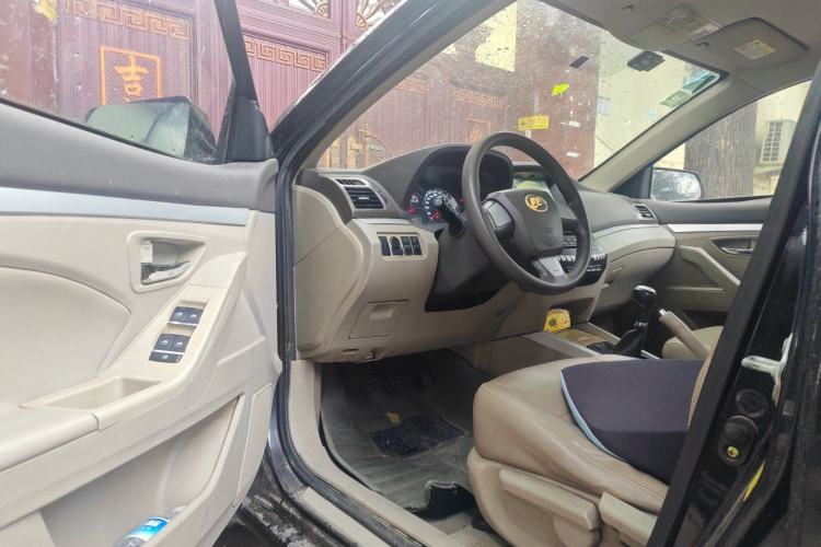 Used Lifan Auto 720 2013 1.8L Standard LX Model Driver Seat
