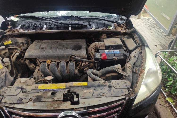 Used Lifan Auto 720 2013 1.8L Standard LX Model Engine Bay Left