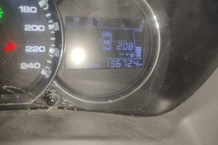 Used Lifan Auto 720 2013 1.8L Luxury EX Model Odometer Close Up