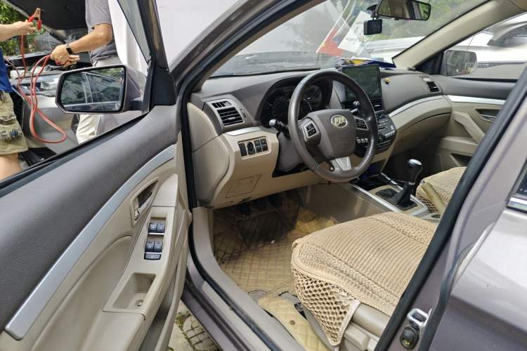 Used Lifan Auto 720 2013 1.8L Luxury EX Model Driver Seat