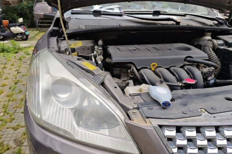 Used Lifan Auto 720 2013 1.8L Luxury EX Model Engine Bay Right