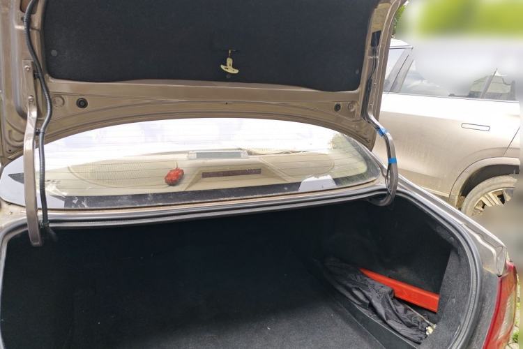 Used Lifan Auto 720 2013 1.8L Luxury EX Model Trunk