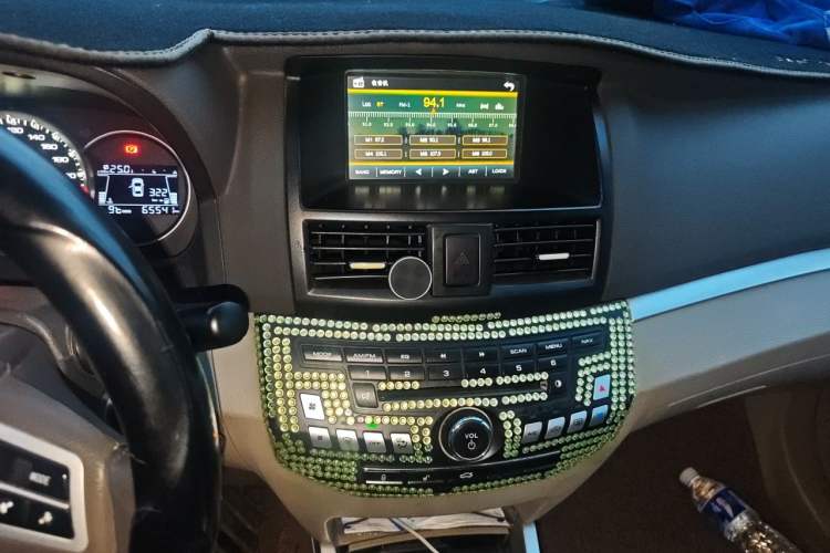 Used Lifan Auto 720 2014 Upgraded Model 1.5L Luxury Version Audio And AC Panel