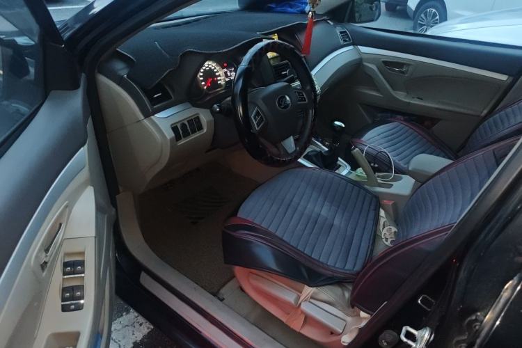 Used Lifan Auto 720 2014 Upgraded Model 1.5L Luxury Version Driver Seat