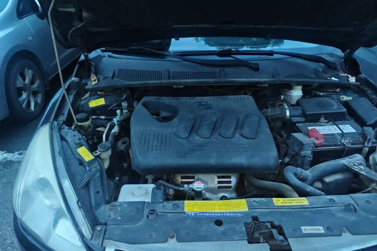 Used Lifan Auto 720 2014 Upgraded Model 1.5L Luxury Version Engine Bay Right