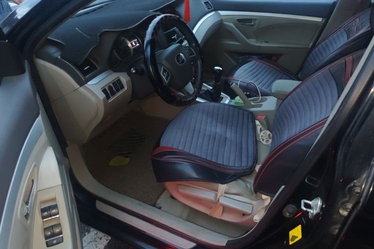 Used Lifan Auto 720 2014 Upgraded Model 1.5L Luxury Version Left Front Seat