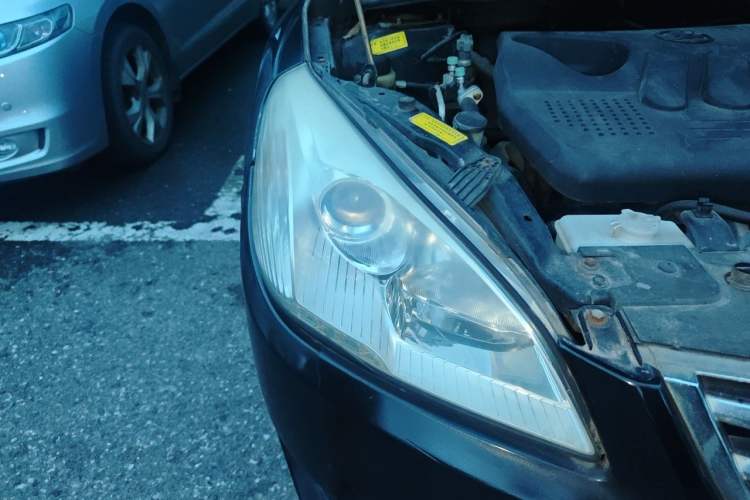 Used Lifan Auto 720 2014 Upgraded Model 1.5L Luxury Version Right Front Headlight