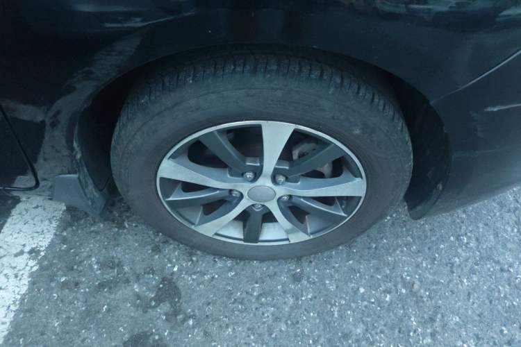 Used Lifan Auto 720 2014 Upgraded Model 1.5L Luxury Version Right Front Wheel Hub