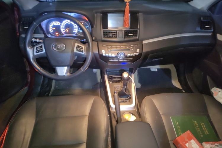 Used Lifan Auto 720 2014 Upgraded Model 1.5L Luxury Version Center Console