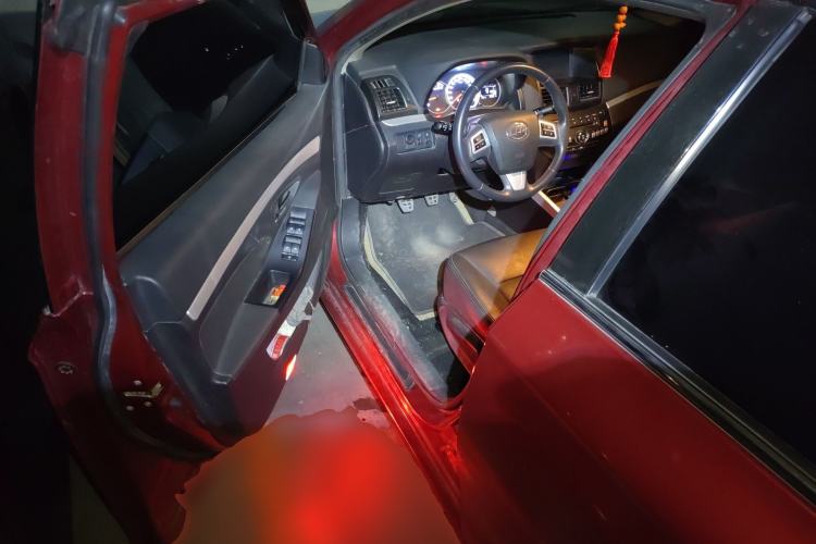 Used Lifan Auto 720 2014 Upgraded Model 1.5L Luxury Version Driver Seat