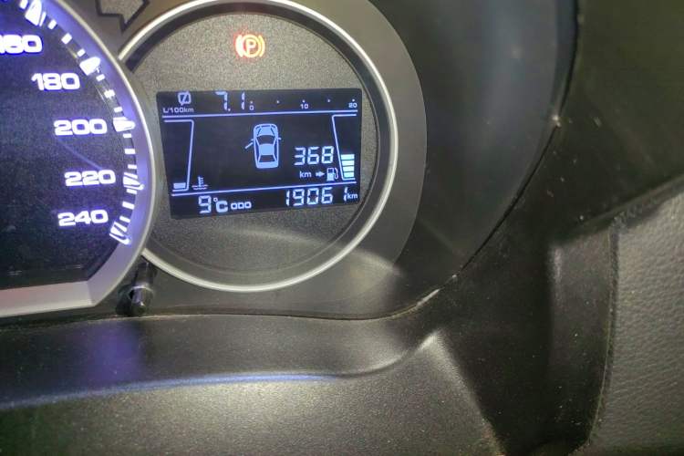 Used Lifan Auto 720 2014 Upgraded Model 1.5L Luxury Version Odometer Close Up