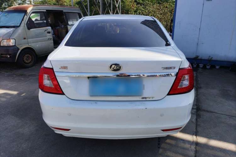 Used Lifan Auto 720 2014 Upgraded Model 1.5L Luxury Version Exterior 4