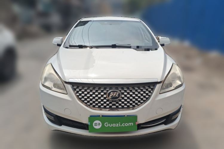 Used Lifan Auto 720 2014 Upgraded Version 1.5L Standard Model Front