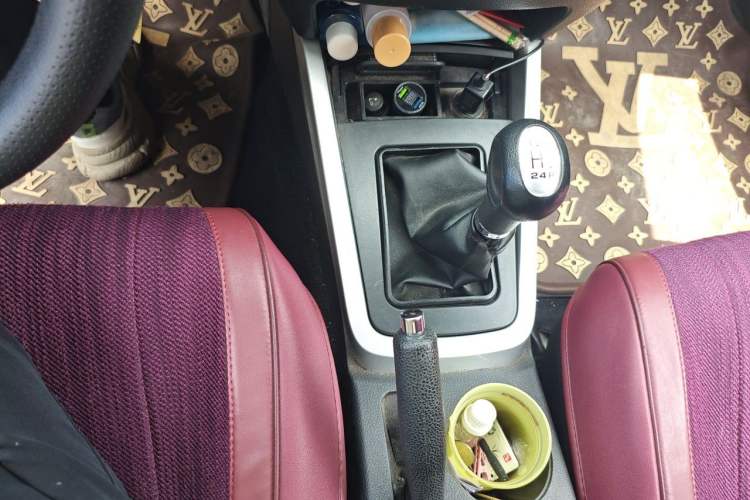 Used Lifan Auto 720 2014 Upgraded Version 1.5L Standard Model Gear Lever