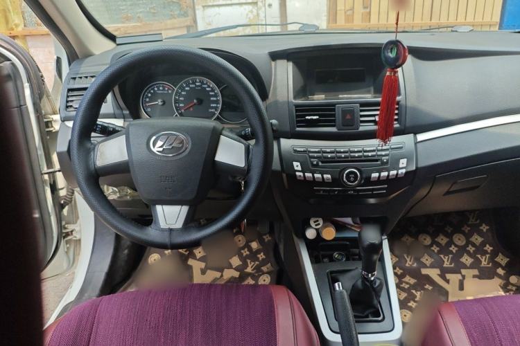 Used Lifan Auto 720 2014 Upgraded Version 1.5L Standard Model Steering Wheel