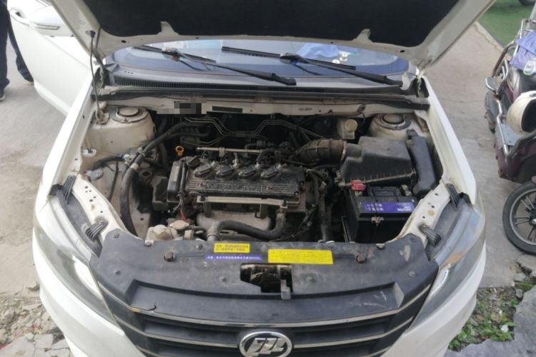 Used Lifan Auto 720  Engine Bay
