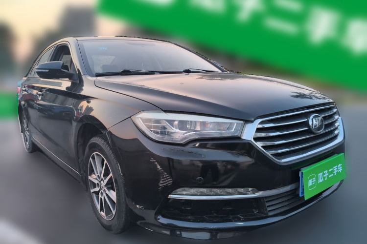 Used Lifan Auto 820 2015 1.8L Manual Luxury Model Front Right 45 Deg