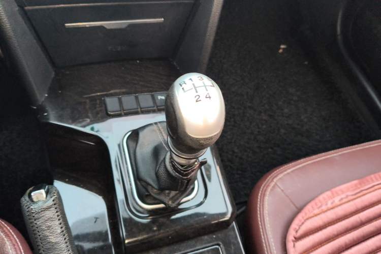 Used Lifan Auto 820 2015 1.8L Manual Luxury Model Gear Lever