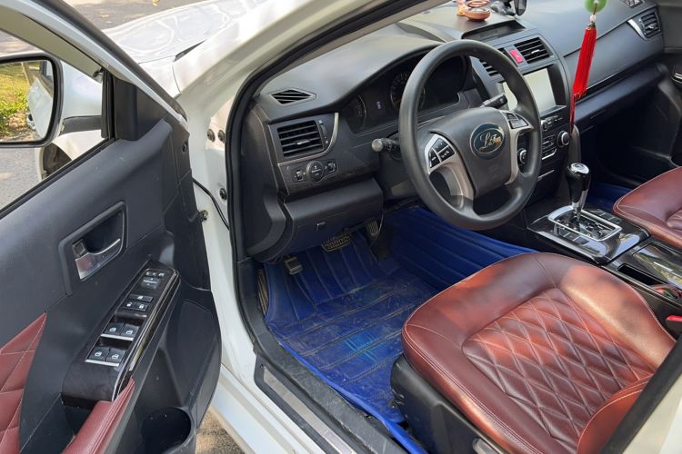 Used Lifan Auto 820 2015 2.4L Automatic Luxury Model Driver Seat