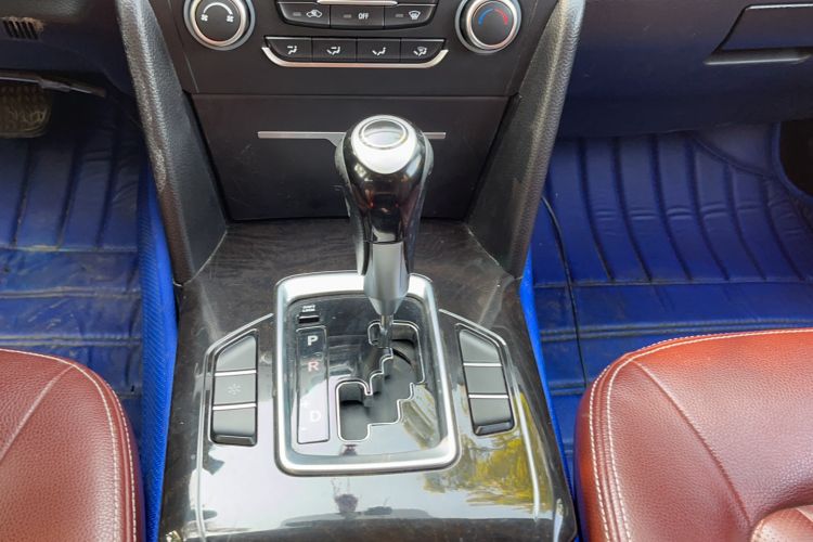 Used Lifan Auto 820 2015 2.4L Automatic Luxury Model Gear Lever