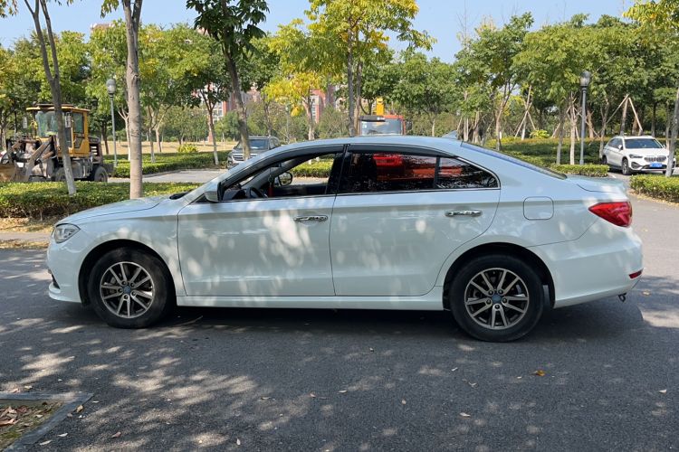 Used Lifan Auto 820 2015 2.4L Automatic Luxury Model Left Side
