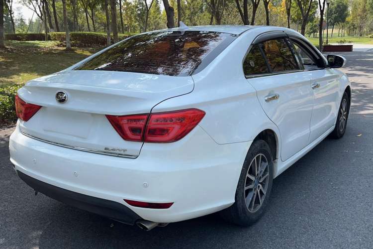 Used Lifan Auto 820 2015 2.4L Automatic Luxury Model Rear Right 45 Deg