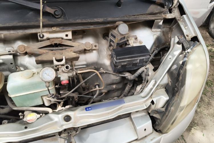 Used Lifan Auto Fengshun  Engine Bay Left