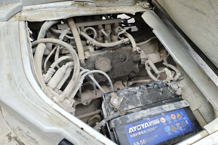Used Lifan Auto Fengshun 2011 1.0L Comfort Version LF465Q5 Engine Bay Left