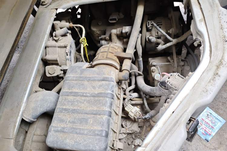 Used Lifan Auto Fengshun 2011 1.0L Comfort Version LF465Q5 Engine Bay Right