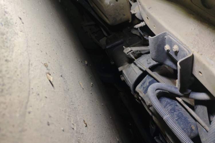 Used Lifan Auto Fengshun 2011 1.0L Standard Version LF465Q5 Chassis Front Right