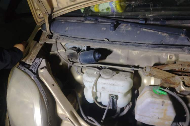 Used Lifan Auto Fengshun 2011 1.0L Standard Version LF465Q5 Engine Bay Right