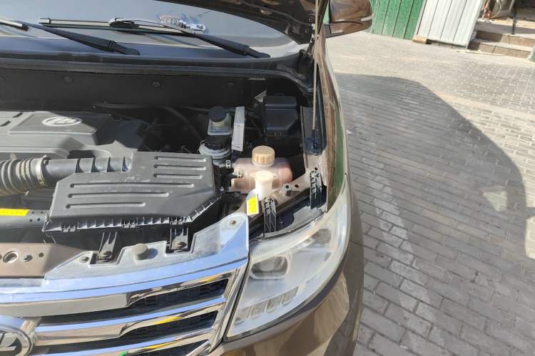 Used Lifan Auto Letu 2015 1.5L S Comfort Version Engine Bay Left