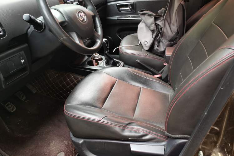 Used Lifan Auto Letu 2015 1.5L S Standard Edition Left Front Seat