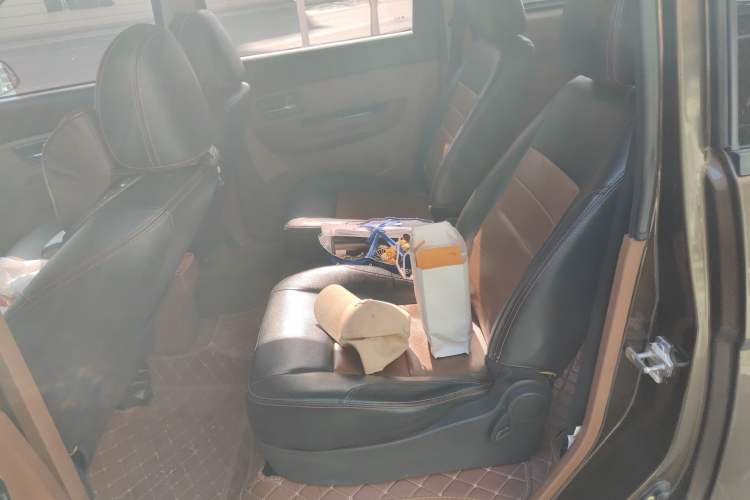 Used Lifan Auto Letu 2015 1.5L S Comfort Version Left Rear Seat