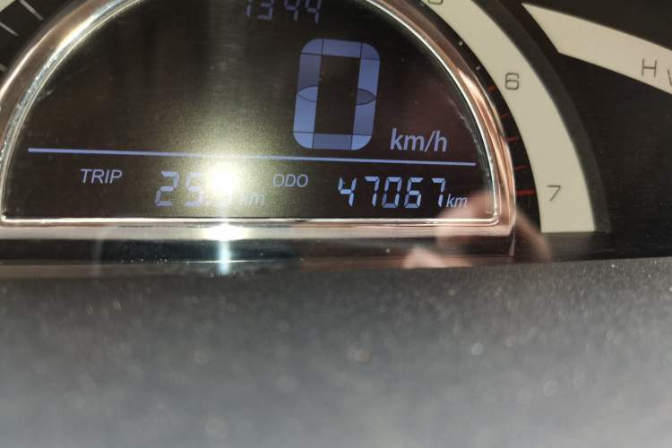 Used Lifan Auto Letu 2015 1.5L S Standard Edition Odometer Close Up
