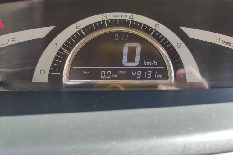 Used Lifan Auto Letu 2015 1.5L S Comfort Version Odometer Close Up