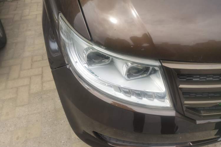 Used Lifan Auto Letu 2015 1.5L S Standard Edition Right Front Headlight