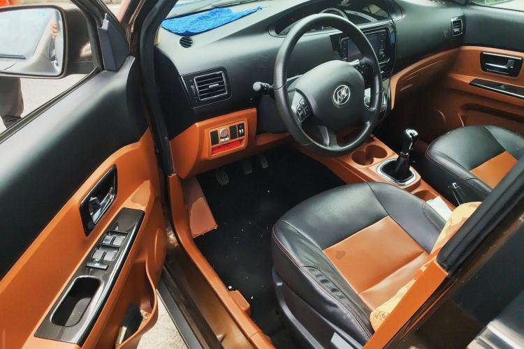 Used Lifan Auto Letu 2015 1.5L S Luxury Model Driver Seat